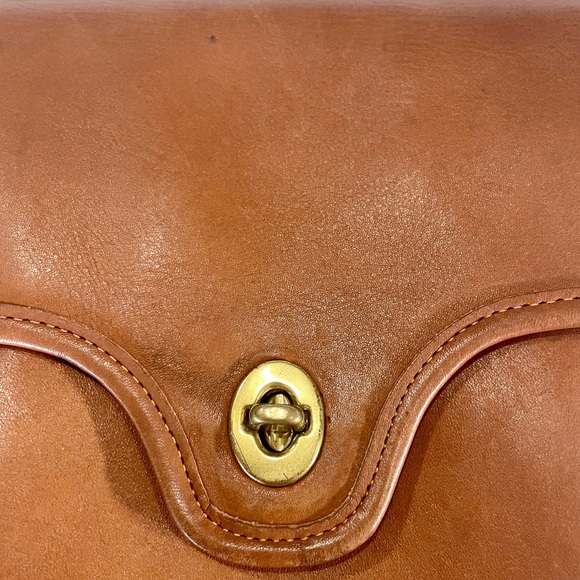 Coach Vintage Leather Crossbody - Picture 6 of 11